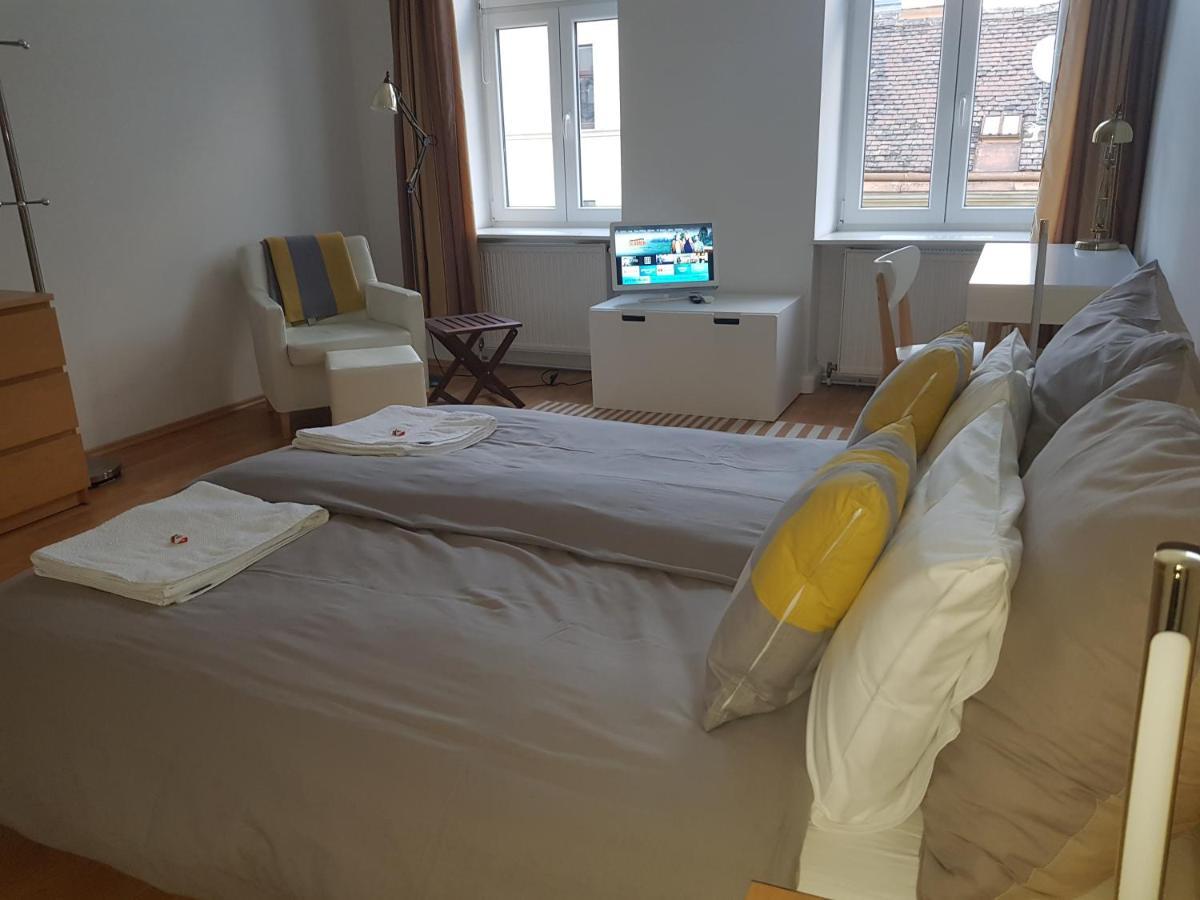 Schubert Park Apartment Near Volksopera וינה מראה חיצוני תמונה